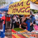 Annuar Musa Serah Surat Tawaran Permit Kepada Penjaja Di Taman Setapak Indah
