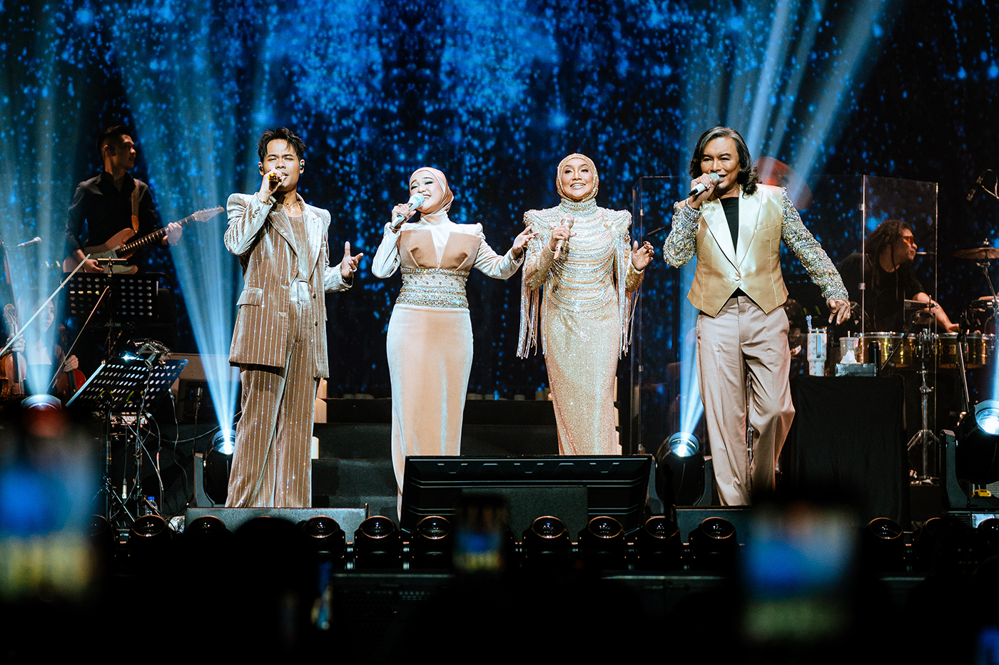 Empat Suara, Satu Jiwa, Satu Keluarga, Ziana, Anuar, Ernie dan Syamel Hangatkan Mega Star Arena