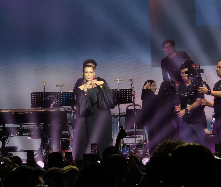 DiA Misha Omar: Dua Jam Tak Cukup! Peminat Terus ‘Sing Along’ Walaupun Konsert Telah Tamat